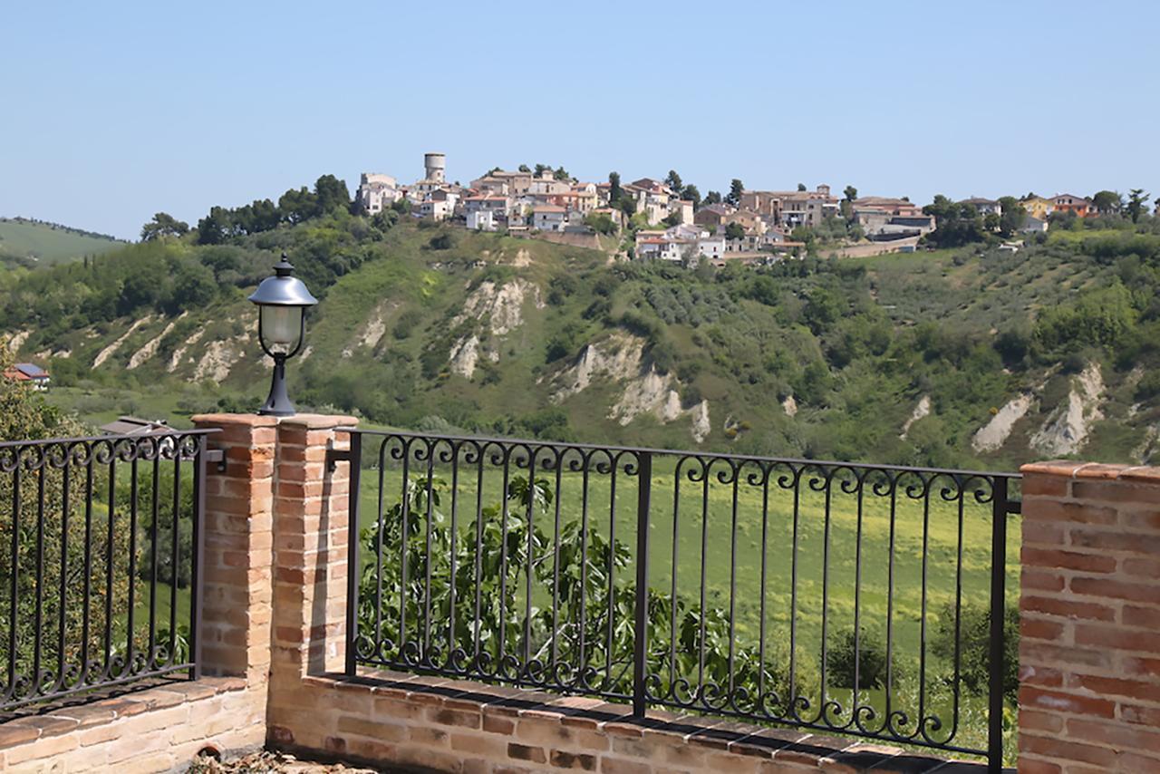 La Locanda Del Picchio Country House Morro dʼOro Kültér fotó